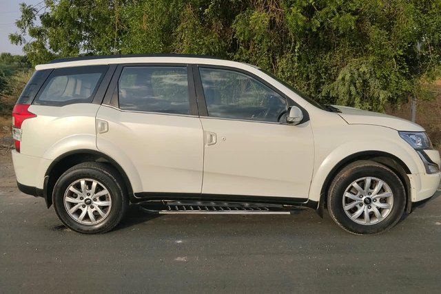 Mahindra XUV500 AT W10 FWD Second-hand 2018 Mahindra XUV500 AT W10 FWD for sale in Mehsana