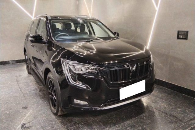 Mahindra XUV700 AX7 Ebony Edition 7Str AT Second-hand 2026 Mahindra XUV700 AX7 Ebony Edition 7Str AT for sale in New Delhi