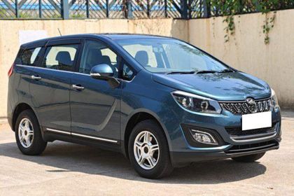 2018 Mahindra Marazzo M6