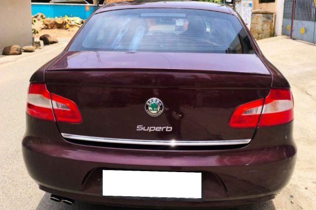 Skoda Superb 2.8 V6 AT Second-hand 2012 Skoda Superb 2.8 V6 AT for sale in Chennai