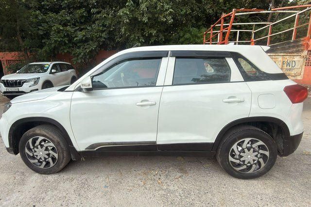 Maruti Suzuki Vitara Brezza LXI Second-hand 2022 Maruti Suzuki Vitara Brezza LXI for sale in New Delhi