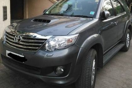 2014 Toyota Fortuner 4x2 AT