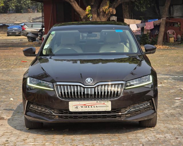 Skoda Superb Laurin & klement बीएस6 Second-hand 2021 Skoda Superb Laurin & klement बीएस6 for sale in Mumbai