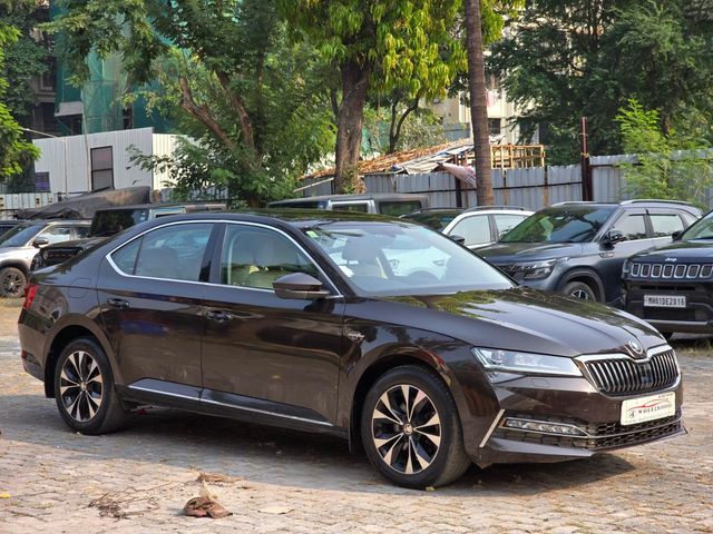 Skoda Superb Laurin & klement बीएस6 Second-hand 2021 Skoda Superb Laurin & klement बीएस6 for sale in Mumbai