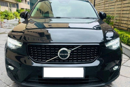 2023 Volvo XC40 बी4 Ultimate