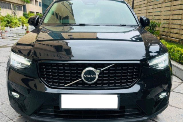 Second-hand 2023 Volvo XC40 बी4 Ultimate for sale in Kolkata