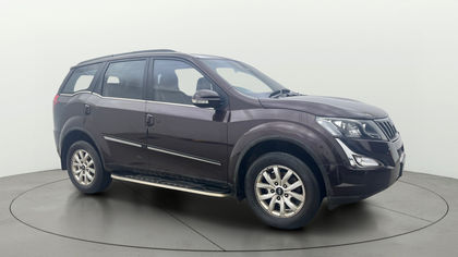 2015 महिंद्रा एक्सयूवी500 W10 2WD