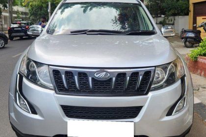2017 Mahindra XUV500 W6 2WD