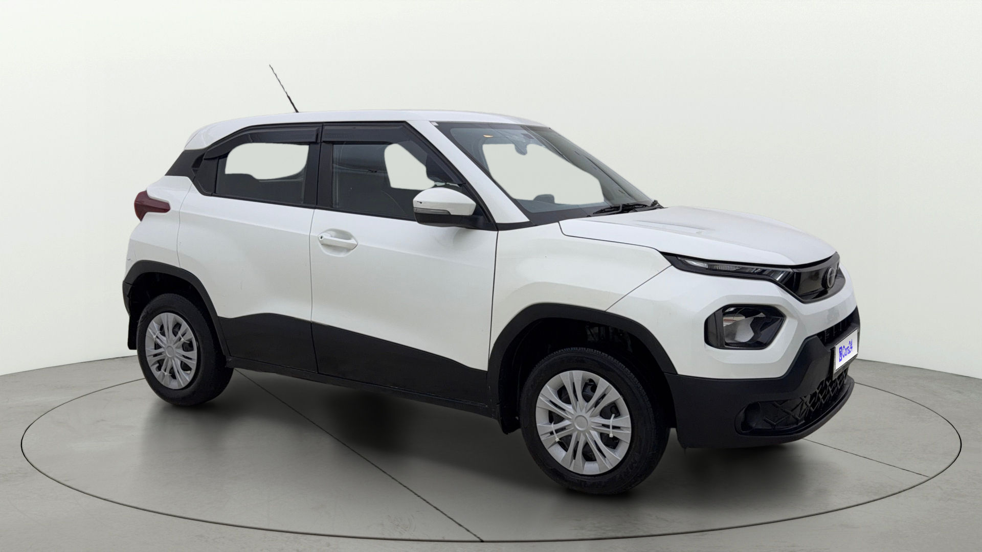 2025 Tata Punch 1199 cc कार अहमदाबाद में ₹6.06 लाख में - CarDekho