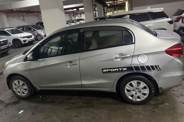 Second-hand 2016 Honda Amaze एस रेनफोर्स्ड i-VTEC for sale in New Delhi