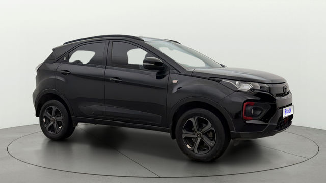 Tata Nexon XZ प्लस LUXS लाल Dark Second-hand 2023 Tata Nexon XZ प्लस LUXS लाल Dark for sale in Chennai