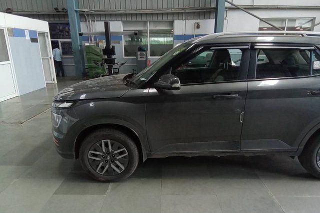 Second-hand 2022 Hyundai Venue एस रेनफोर्स्ड Opt डीजल for sale in Noida
