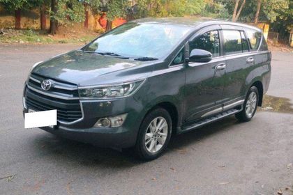 2019 Toyota Innova Crysta 2.4 जी प्लस MT बीएस4