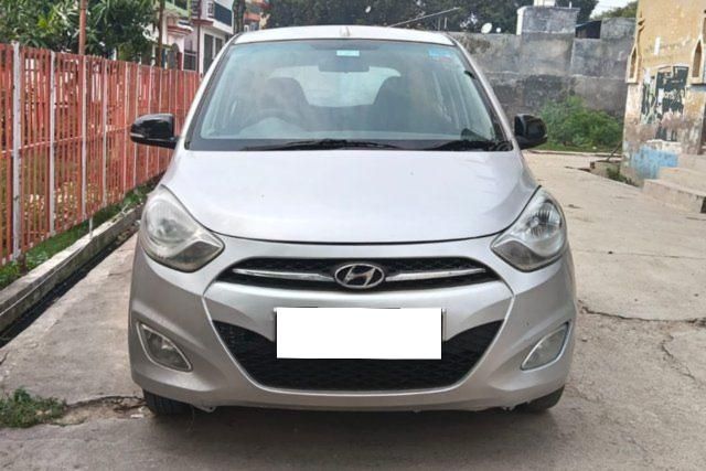 Second-hand 2011 Hyundai i10 एरा for sale in Sitapur