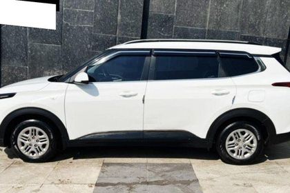 2023 किया केरेंस Premium BSVI