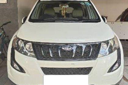 2017 महिंद्रा एक्सयूवी500 W6 2WD
