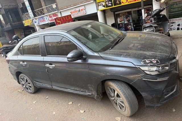 Honda Amaze 2nd Gen वीएक्स CVT बीएस6 Second-hand 2022 Honda Amaze 2nd Gen वीएक्स CVT बीएस6 for sale in Surat