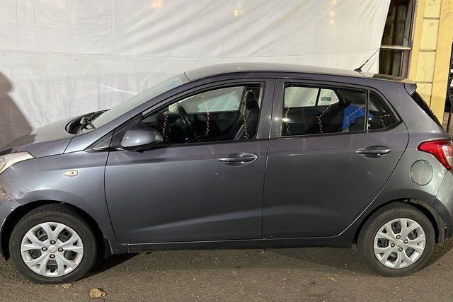 Hyundai Grand i10 Magna Second-hand 2015 Hyundai Grand i10 Magna for sale in Navi Mumbai