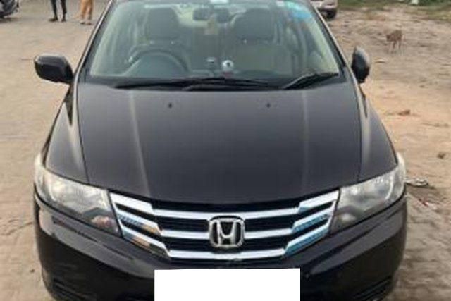 Second-hand 2012 Honda City 1.5 वी MT Sunroof for sale in Meerut