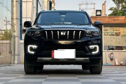 2025 Mahindra Scorpio N Z8 डीजल