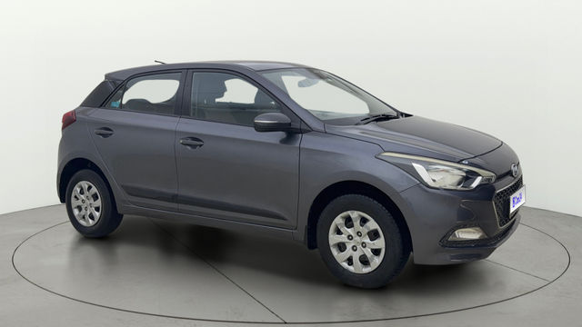 Hyundai i20 Sportz 1.2 Second-hand 2016 Hyundai i20 Sportz 1.2 for sale in Ahmedabad