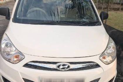 2015 Hyundai i10 मैग्ना 1.1L
