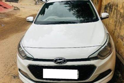 2015 Hyundai i20 एस्टा ऑप्शन 1.4 CRDi