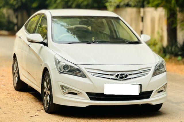 Hyundai Verna 1.6 CRDi SX Second-hand 2016 Hyundai Verna 1.6 CRDi SX for sale in Ahmedabad