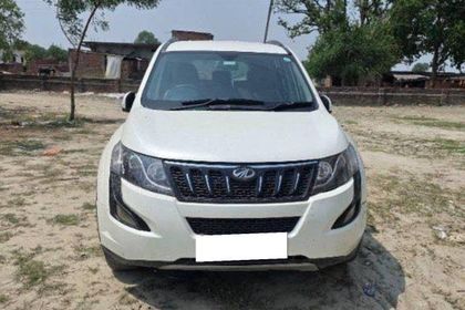 2018 Mahindra XUV500 W6 2WD