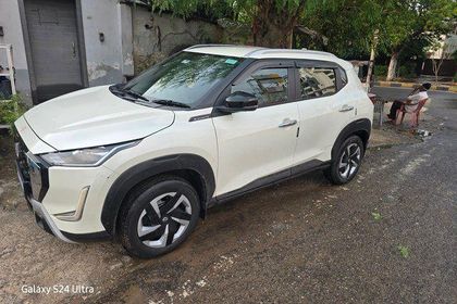 2025 Nissan Magnite एसेंटा एएमटी