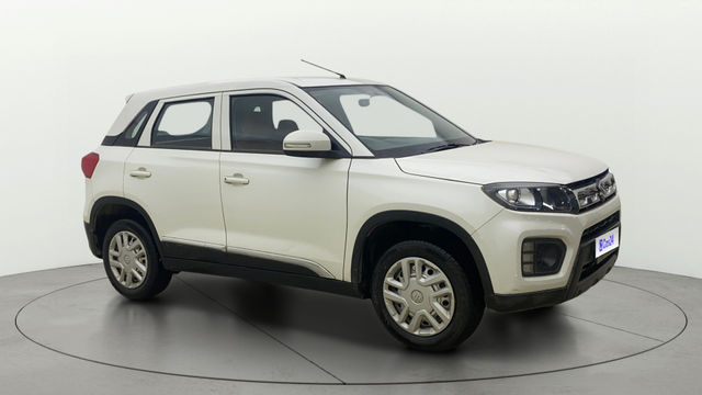 Second-hand 2020 Maruti Suzuki Vitara Brezza LXI for sale in Thane