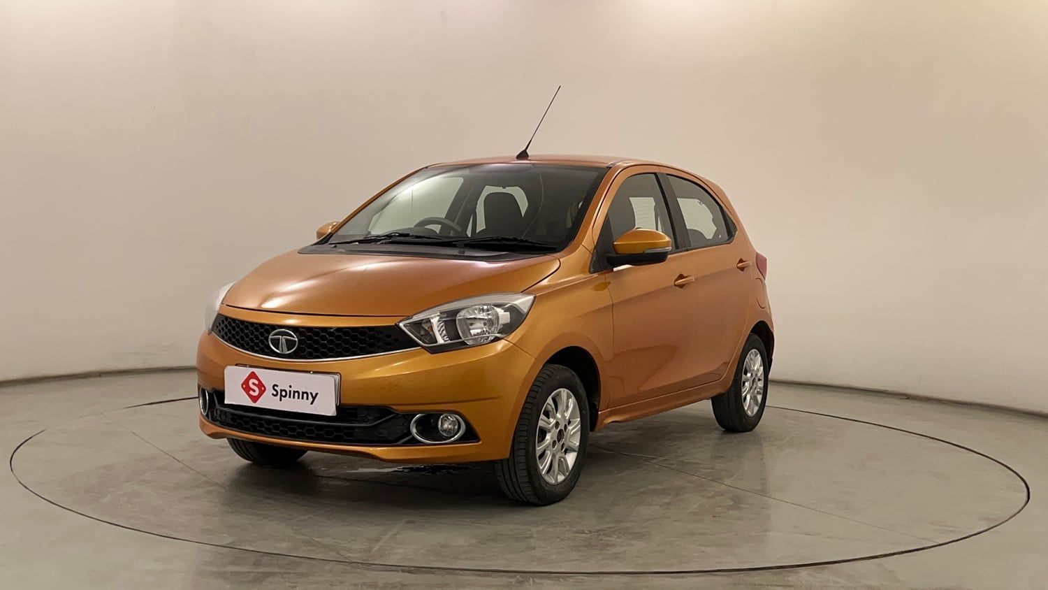 2016 Tata Tiago 1199 cc कार पुणे में ₹3.34 लाख में - CarDekho