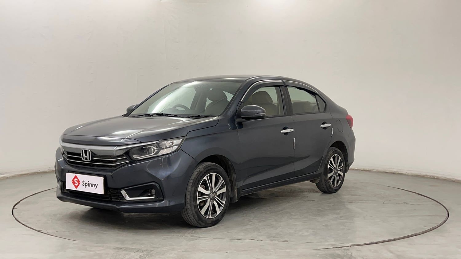 2022 Honda Amaze 1199 cc कार पुणे में ₹7.14 लाख में - CarDekho