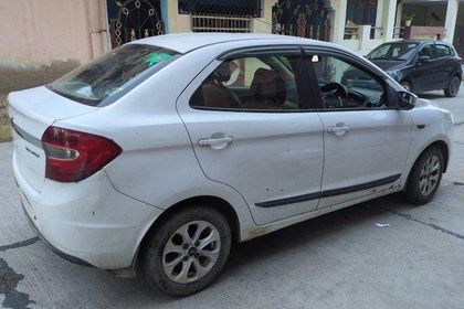 2018 Ford Aspire Titanium Blu डीजल