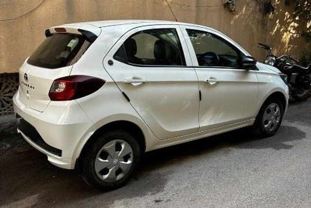 Tata Tiago EV XT LR Second-hand 2024 Tata Tiago EV XT LR for sale in New Delhi