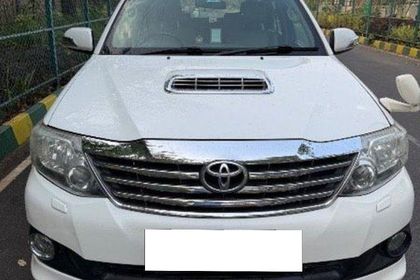 2012 Toyota Fortuner 4x2 Manual