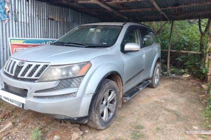 2015 Mahindra XUV500 W11 FWD डीजल
