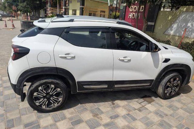 Second-hand 2021 Renault Kiger RXZ for sale in Greater Noida