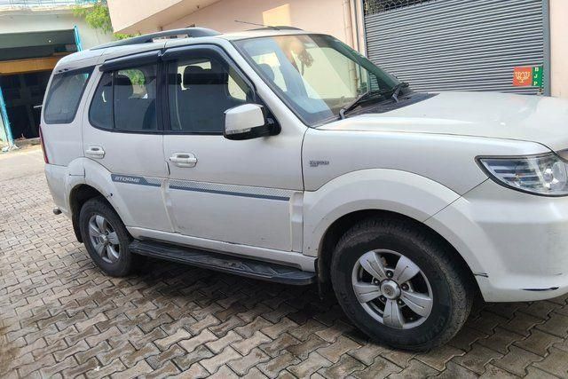 Tata Safari Storme वीएक्स Varicor 400 Second-hand 2017 Tata Safari Storme वीएक्स Varicor 400 for sale in Ghaziabad