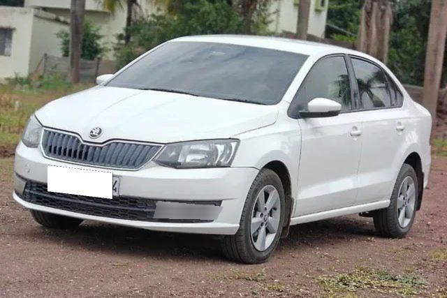 Skoda Rapid 1.5 TDI AT स्टाइल बीएस4 Second-hand 2017 Skoda Rapid 1.5 TDI AT स्टाइल बीएस4 for sale in Nashik