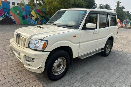 2012 Mahindra Scorpio LX 2WD 7S