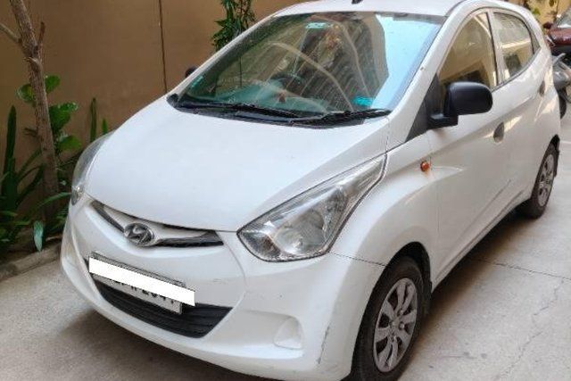 Hyundai EON मैग्ना प्लस Second-hand 2012 Hyundai EON मैग्ना प्लस for sale in Ahmedabad