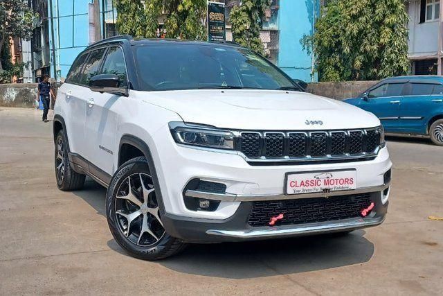 Second-hand 2023 Jeep Meridian Limited Opt 4x2 AT for sale in Mumbai