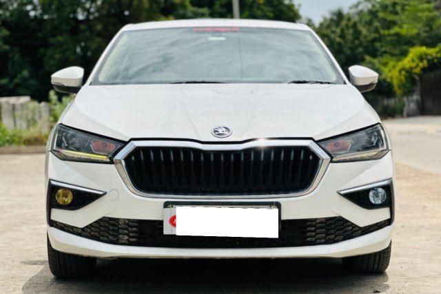 Skoda Slavia 1.5 TSI स्टाइल AT Second-hand 2023 Skoda Slavia 1.5 TSI स्टाइल AT for sale in Ahmedabad