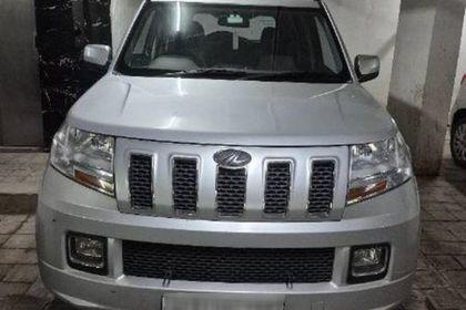 2017 Mahindra TUV 300 T8