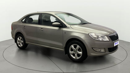 2013 Skoda Rapid 1.6 एमपीआई एलिगेंस