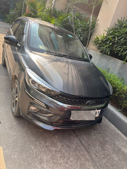 2025 Tata Tiago XZA Plus AMT