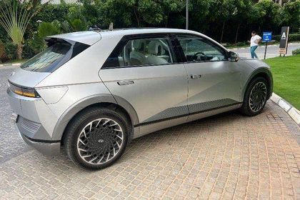2023 Hyundai IONIQ 5 लॉन्ग रेंज रियर व्हील ड्राइव