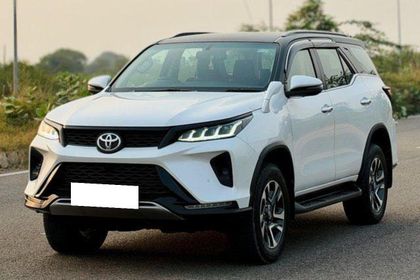 2024 Toyota Fortuner Legender 4x4 AT