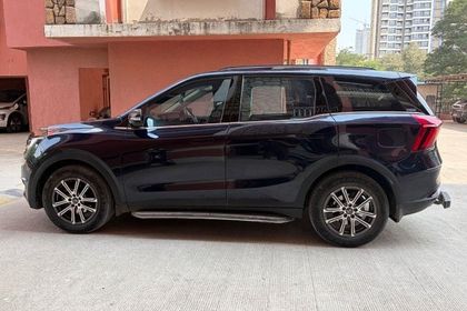 2023 Mahindra XUV700 AX7 Diesel AT BSVI